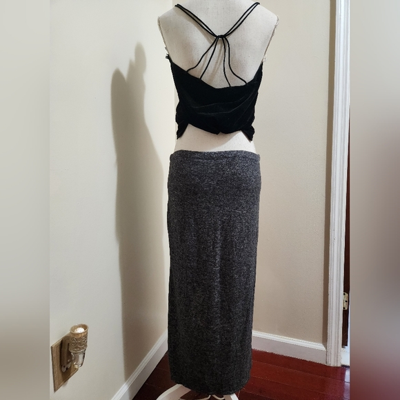 Express Asymmetrical Skirt - Picture 6 of 7